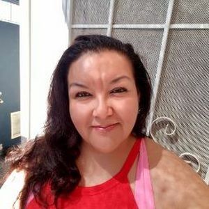 Meet your Posher, Connie